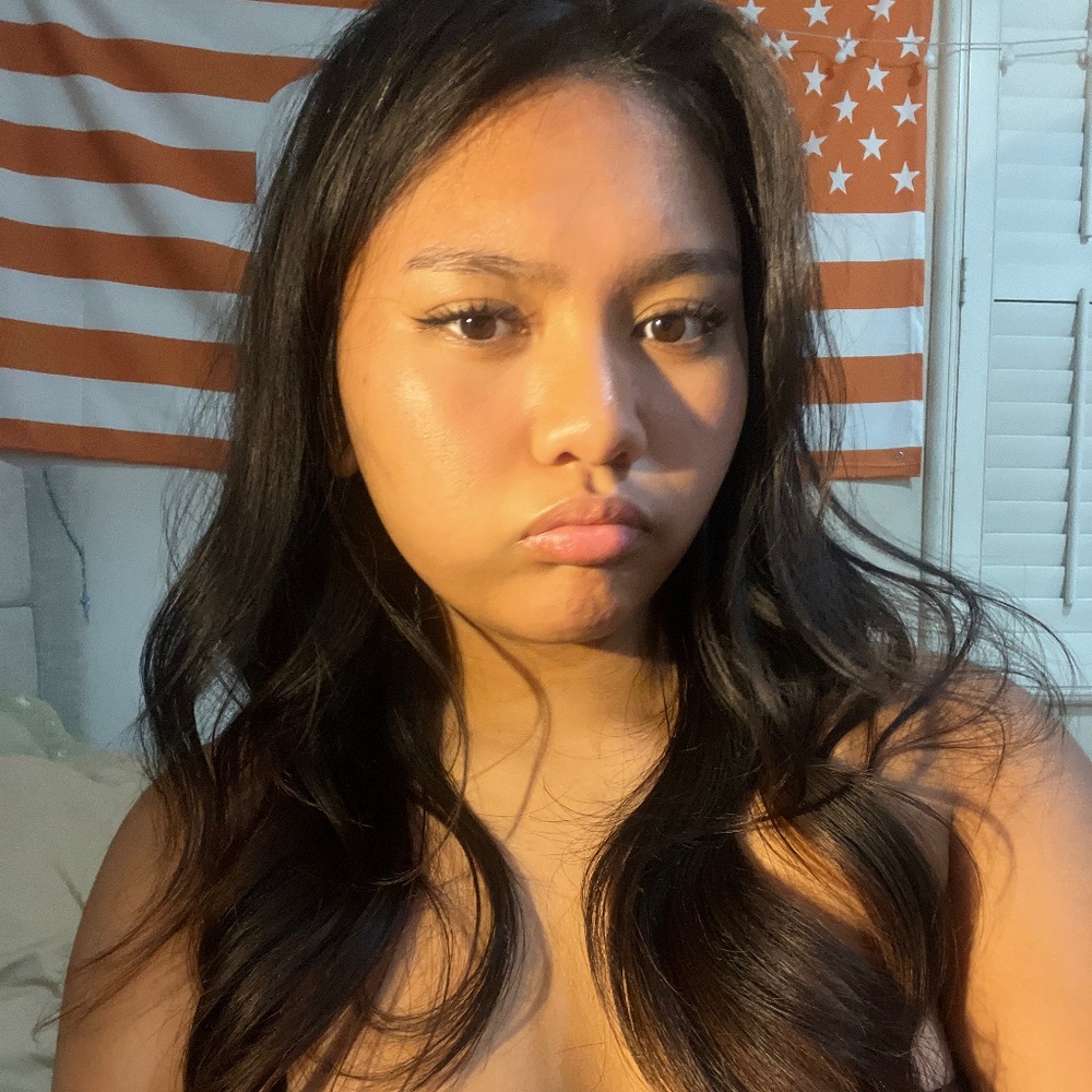 Meet your Posher, Iza